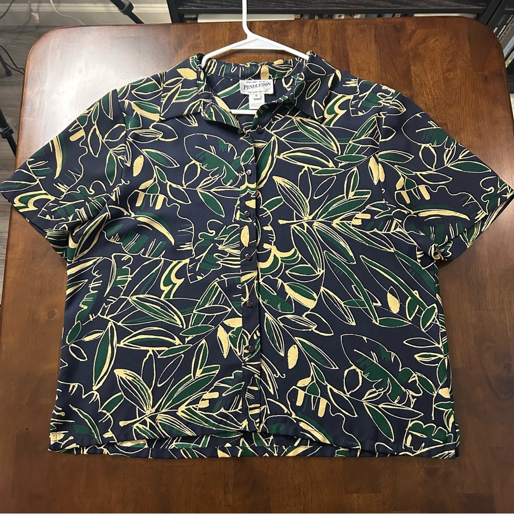 Vintage Pendleton leaf patterned short sleeve button down shirt Size 16